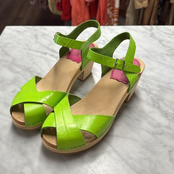 Anthropologie | Swedish Hasbeens Mirja Heeled Clog Sandal in Neon Green 39 - Picture 3 of 13